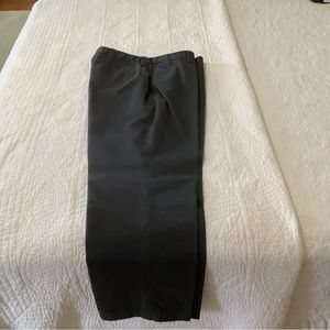 A pair of Men’s Hager slacks (Dark gray)